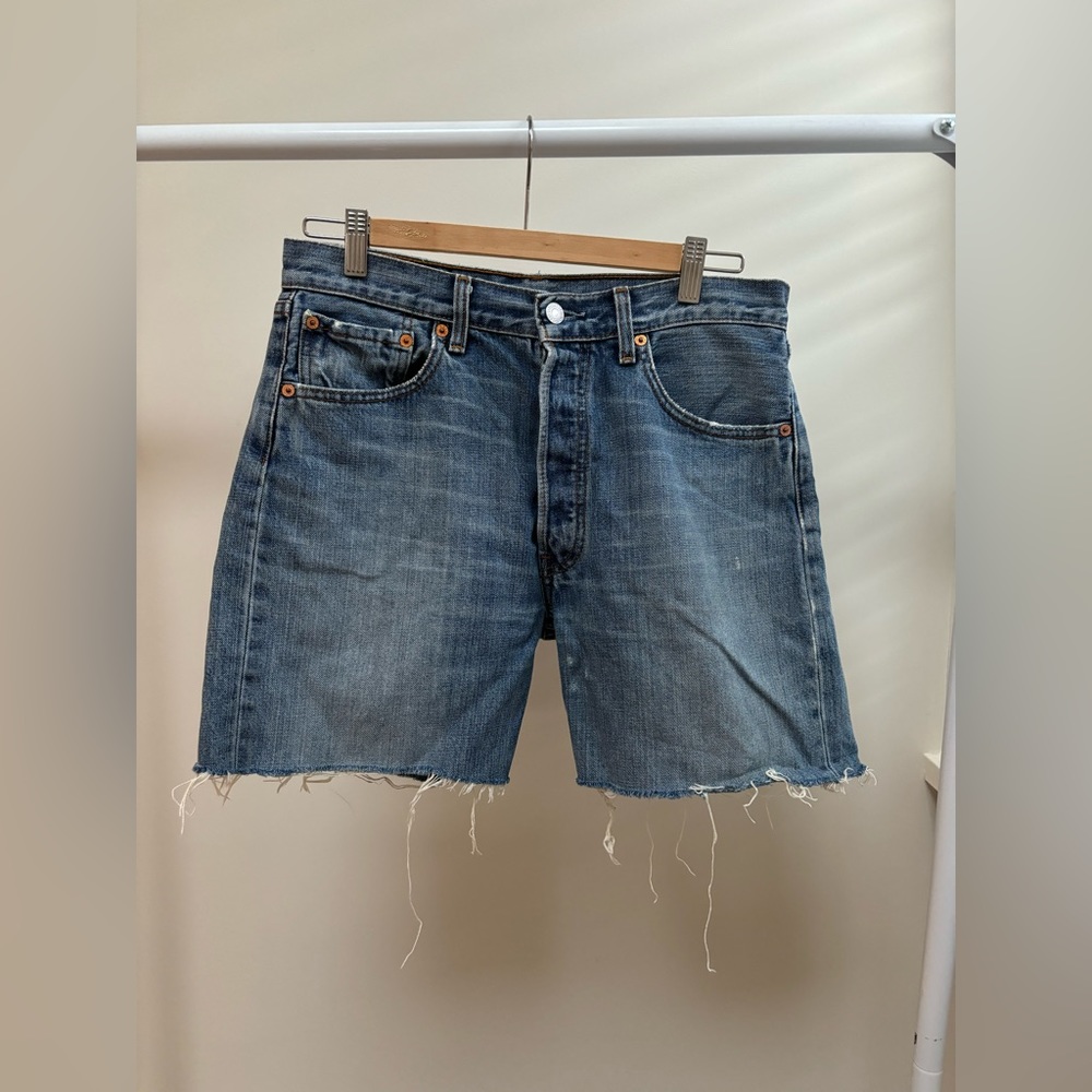 Levi’s 501 Mid Thigh Shorts